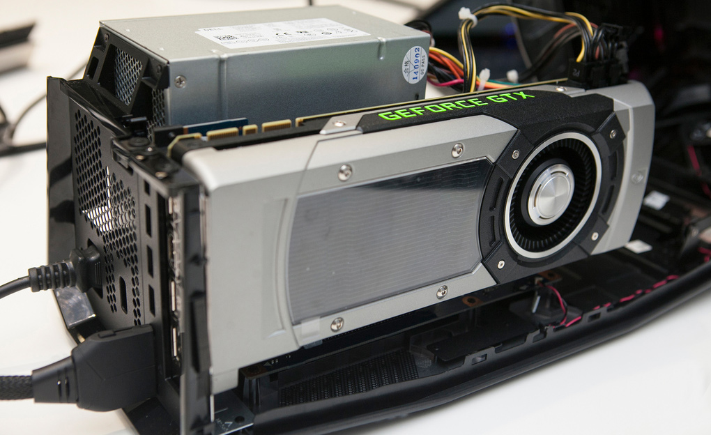 alienware_graphics_amplifier_4_theverge