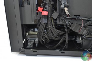 rear-HDD-bay