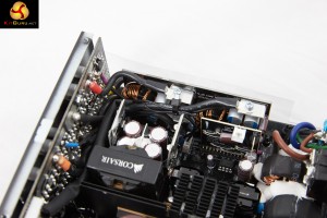 AS7V2810