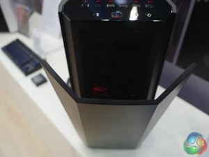 Cooler Mastercase Maker 5 front flipped out