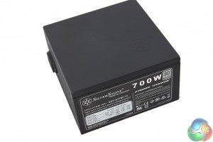 AS7V5895