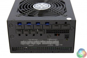 AS7V5904