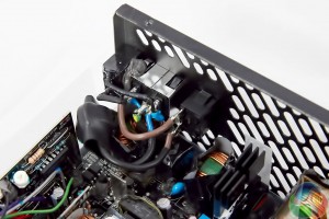 AS7V6037