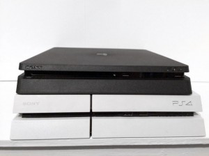 ps4slim02