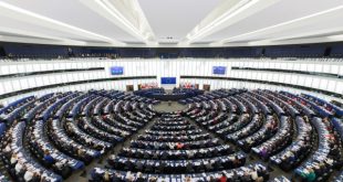 European_Parliament_Strasbourg_Hemicycle_-_Diliff-e1445968497683.jpg
