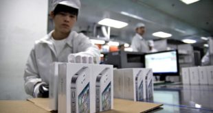 foxconn-iphone_large_verge_medium_landscape.jpg