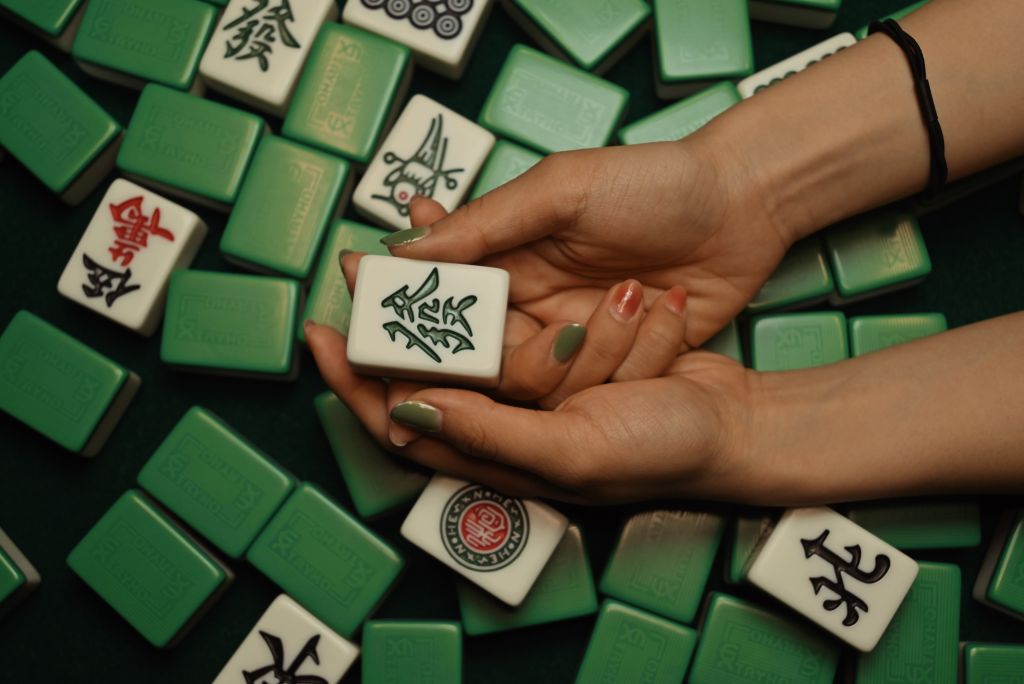 Mahjong Lead